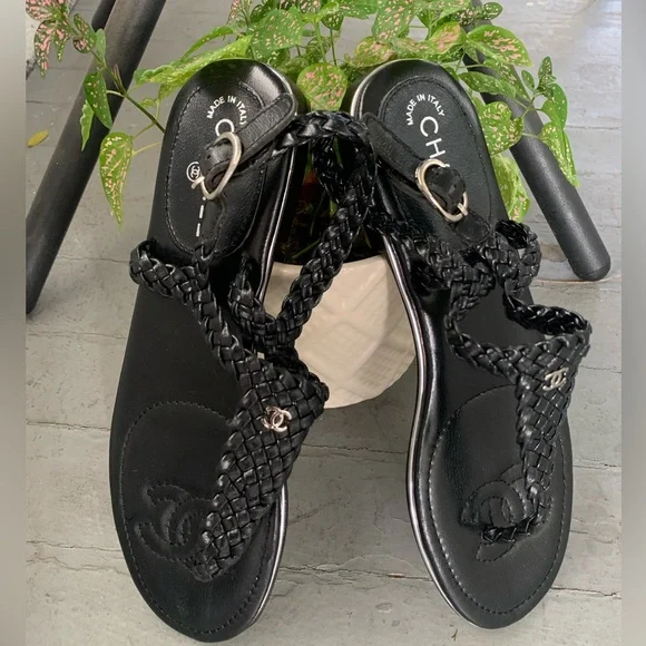 Like New! Authentic Chanel Braided CC Logo Leather  Thong Sandals Size EU 37 - Picture 2 of 16